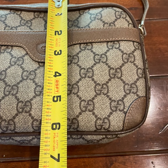 Authentic vintaged gucci camera bag - Picture 13 of 15